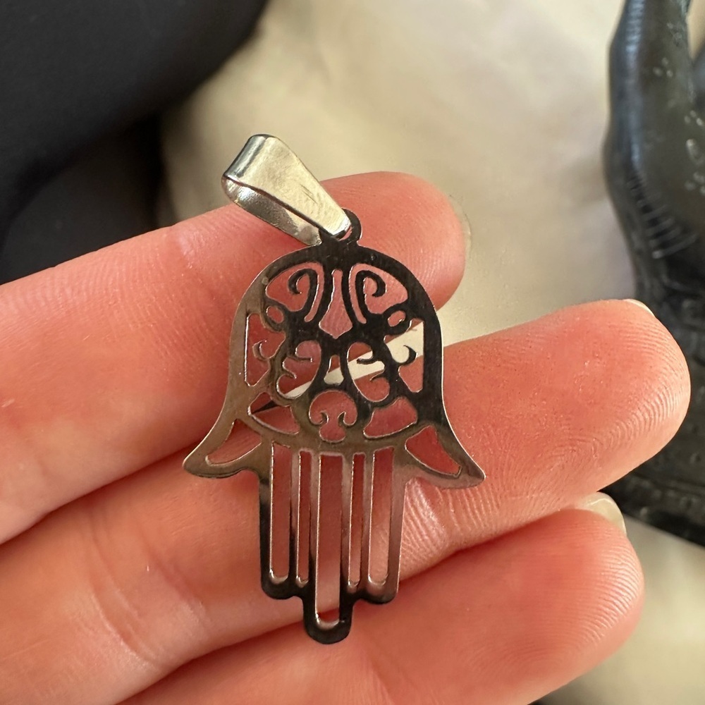 Silver Hamsa Hand Pendant 925 signed kauss